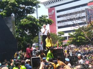 Orasi di Depan Massa Mahasiswa Semarang, Begini Seruan Ganjar Pranowo