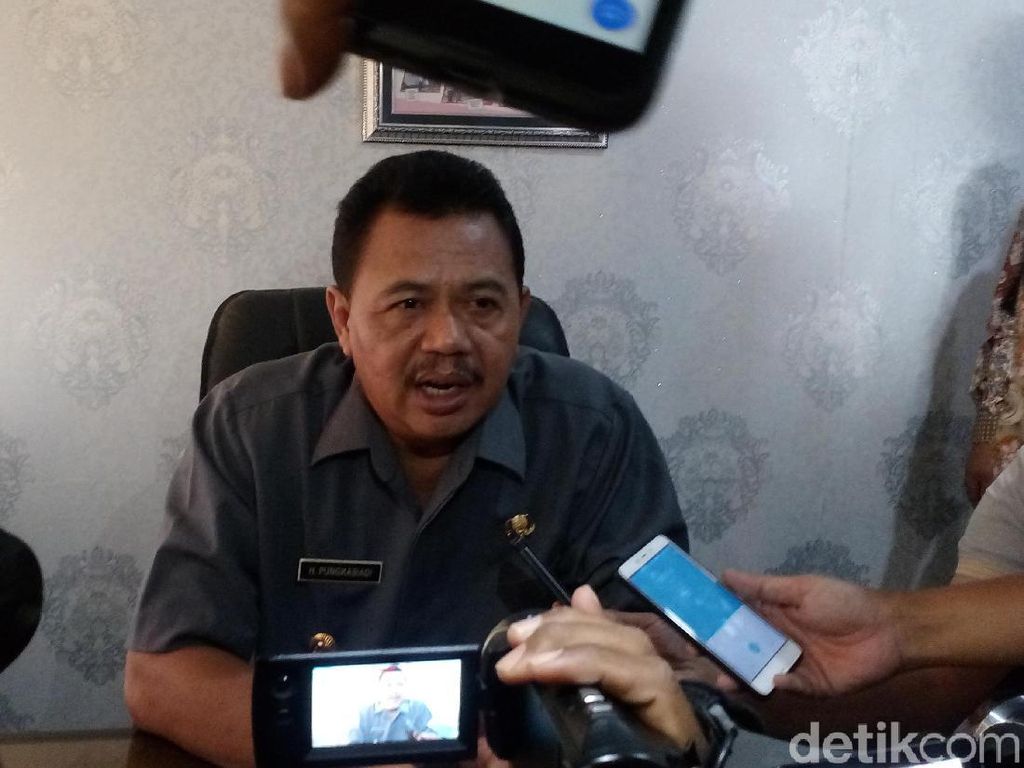 OTT Pungli di Wisata Air Panas, Wabup Mojokerto: Kami Ikuti Proses Hukum OTT Pungli di Wisata Air Panas, Wabup Mojokerto: Kami Ikuti Proses Hukum