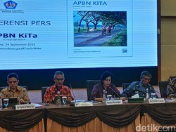 Penerimaan Loyo, Sri Mulyani: Pertumbuhan Pajak Tertekan