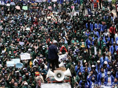 Mahasiswa Mulai Kepung DPR