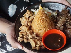 Rice and Cheese: Nasi Pulen Berlumuran Keju yang Gurih Ada di Sini