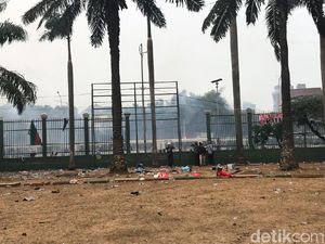 Personel Kodam Jaya Bentuk Formasi, Jaga Pagar DPR yang Jebol