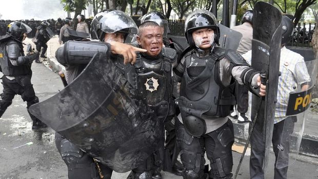 KSP: Polisi Represif ke Demonstran dan Wartawan Akan Dihukum