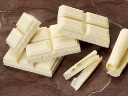 Kenapa White Chocolate Tidak Berwarna Cokelat?