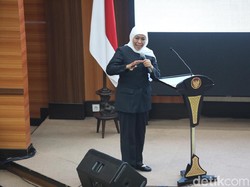 Saat Gubernur Khofifah Bicara Soal Era Post Truth dan Disrupsi