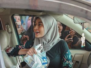 Bersih-Bersih Pascademo, Awkarin: Kerja Dulu, Baru Selfie