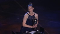 Gelar Penjaga Gawang Wanita Terbaik FIFA 2019 jatuh kepada kiper asal Belanda yang bermain untuk Arsenal, Sari van Veenendaal (Emilio Andreoli/Getty Images)