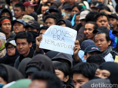 Poster-poster Pedas dari Aksi Mahasiswa di Bandung