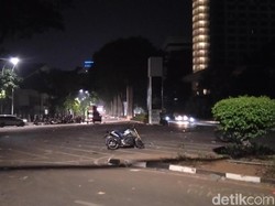 Massa Dipukul Mundur, Jl Asia Afrika Senayan Kembali Dibuka