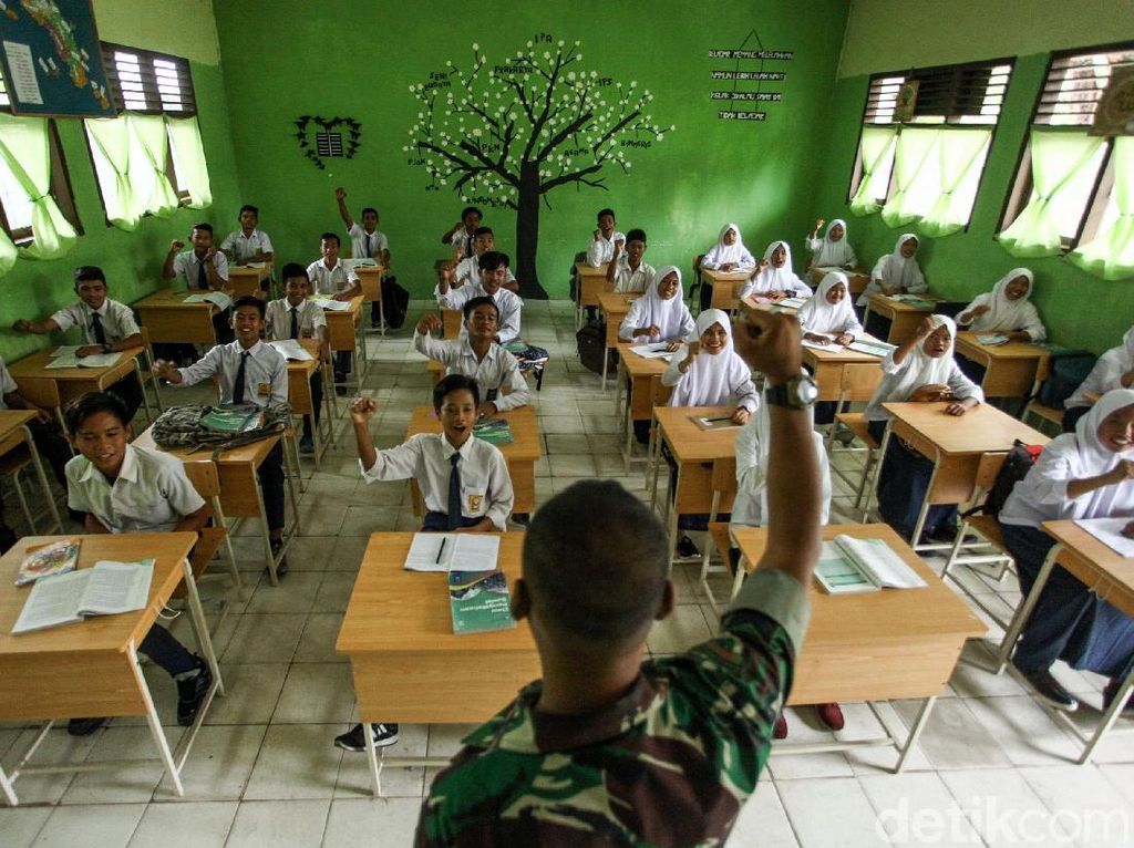 Semangat Siswa SMP di Pulau Terluar RI Belajar Wawasan Kebangsaan