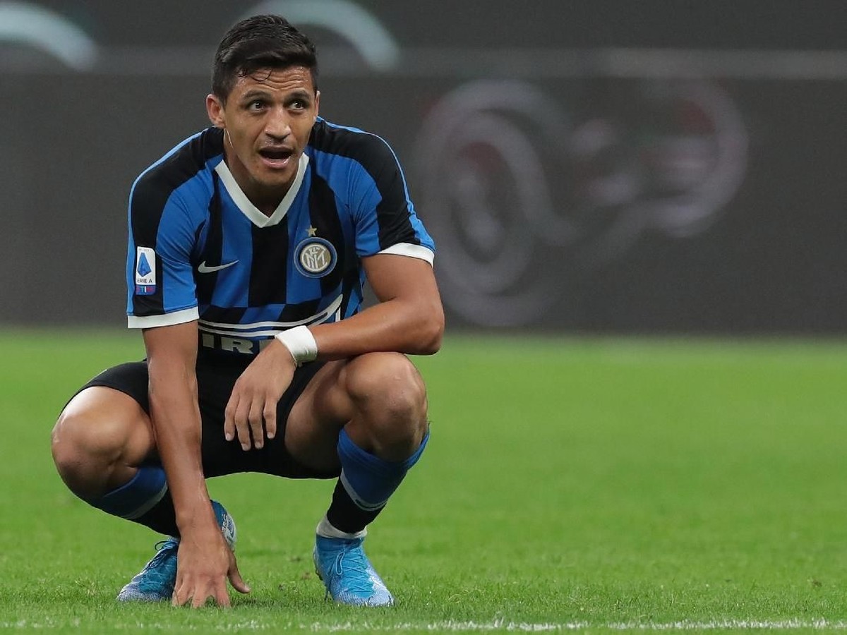 Alexis Sanchez masih jarang mendapat kesempatan bermain di Inter Milan. (Foto: Emilio Andreoli/Getty Images)