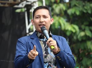 Demo di DPR, Dema UIN Tolak Disusupi Pro-khilafah-Gerakan Turunkan RI-1