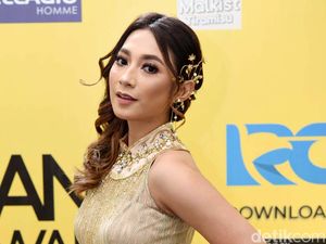 Dinda Kirana Operasi Angkat 2 Kista Ovarium, Ungkap Gejalanya Dinda Kirana Operasi Angkat 2 Kista Ovarium, Ungkap Gejalanya