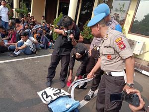 Polisi Temukan Senjata Tajam dari Massa Pelajar yang Hendak Demo di DPR