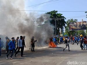 Penampakan Demo Mahasiswa yang Ricuh di Palu
