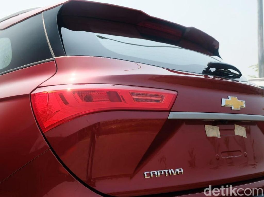 Apa Beda Chevrolet Captiva dan Almaz Buatan Cikarang? Apa Beda Chevrolet Captiva dan Almaz Buatan Cikarang?