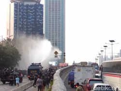 Viral Gas Air Mata Kedaluwarsa Lebih Perih, Ahli Kimia Ungkap Faktanya