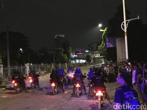 Situasi Palmerah Berangsur Kondusif, Polisi Bersiap Sisir Massa Ricuh