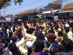 Ikut Demo, Dosen di Kuningan Desak Jokowi Terbitkan Perppu KPK