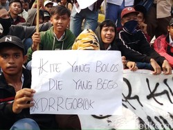 Poster Massa Pelajar Demo DPR: Kite yang Bolos, Die yang Bego