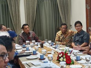 Bertemu Mahfud MD-Romo Magnis, Moeldoko Minta Saran Soal Demo Mahasiswa