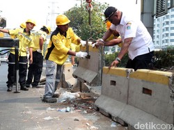 Pembatas Busway Harus Dibuat Lebih Tinggi dan Lebih Berat