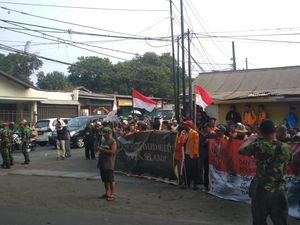 Massa Demo Bertahan Dekat Mabes, TNI: Panglima Nggak Urusan Politik Massa Demo Bertahan Dekat Mabes, TNI: Panglima Nggak Urusan Politik