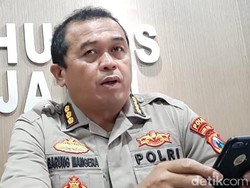 Terduga Teroris yang Ditangkap di Pasuruan Dibawa ke Mabes Polri
