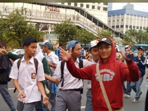 Anak STM Turut Dalam Aksi Tolak RUU Kontroversial