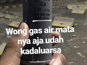 Viral Soal Gas Air Mata Kedaluwarsa, Benarkah Jadi Terasa Lebih Pedih? Viral Soal Gas Air Mata Kedaluwarsa, Benarkah Jadi Terasa Lebih Pedih?