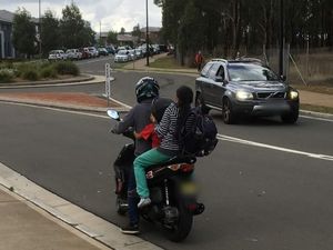 Naik Motor Bonceng Tiga di Australia Bisa Didenda Rp 3 Jutaan