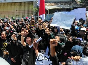 Benarkah Demo Mahasiswa Tak Ditunggangi? Benarkah Demo Mahasiswa Tak Ditunggangi?