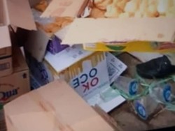 Pembagian Air Minum OK OCE di Demo Viral, Siapa yang Membagikan?