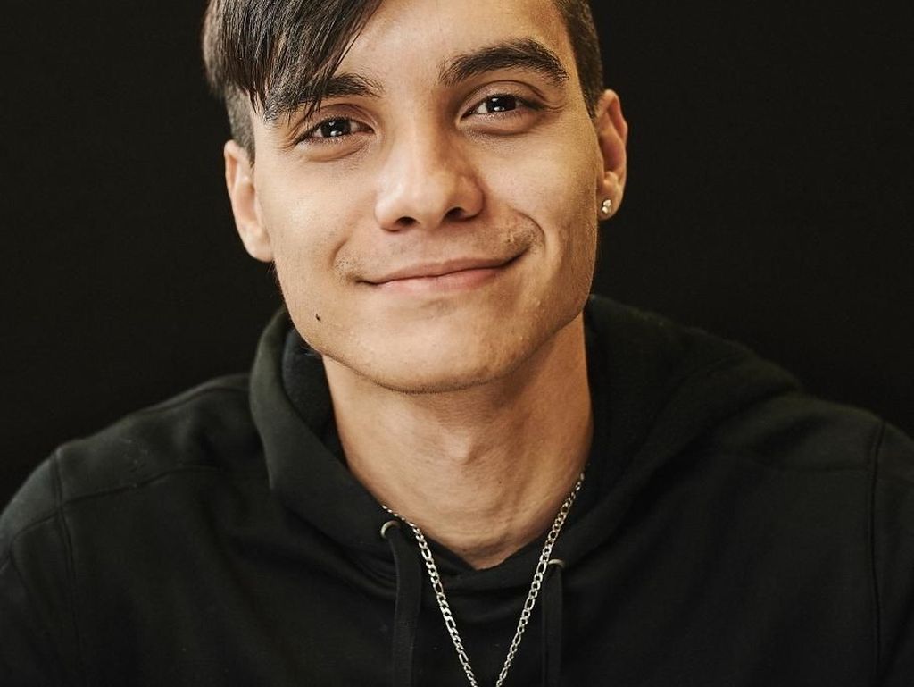 Kisah Hacker Usia 19 Tahun Jadi Miliarder Kisah Hacker Usia 19 Tahun Jadi Miliarder