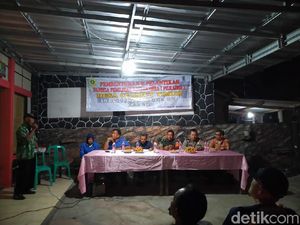 Hore! Gunung Sampah di Pinggir Kali Ciliwung Cilebut Dibersihkan Minggu Ini Hore! Gunung Sampah di Pinggir Kali Ciliwung Cilebut Dibersihkan Minggu Ini