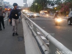 Hendak Demo ke DPR, Massa Pelajar Bawa Batu dan Bambu