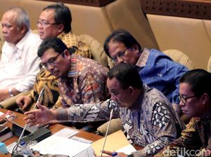 Anies dan Para Menteri Rapat Bareng DPR soal Pindah Ibu Kota Anies dan Para Menteri Rapat Bareng DPR soal Pindah Ibu Kota