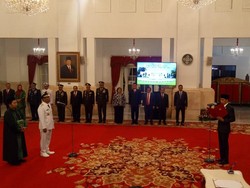 Jokowi Lantik Wagub Bengkulu Dedy Ermansyah di Istana