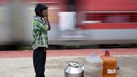 Perjuangan Bocah di India Tempuh 14 Km untuk Dapatkan Air