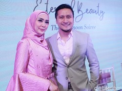 Ada Jasa Nyinyir Netizen di Perjalanan Hijrah Fenita Arie
