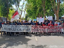 DPRD Banyuwangi-Mahasiswa Tanda Tangani Perjanjian Penolakan UU KPK