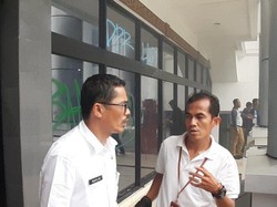 Gedung DPRD Sumbar Dirusak Massa, Sekwan Akan Polisikan Mahasiswa