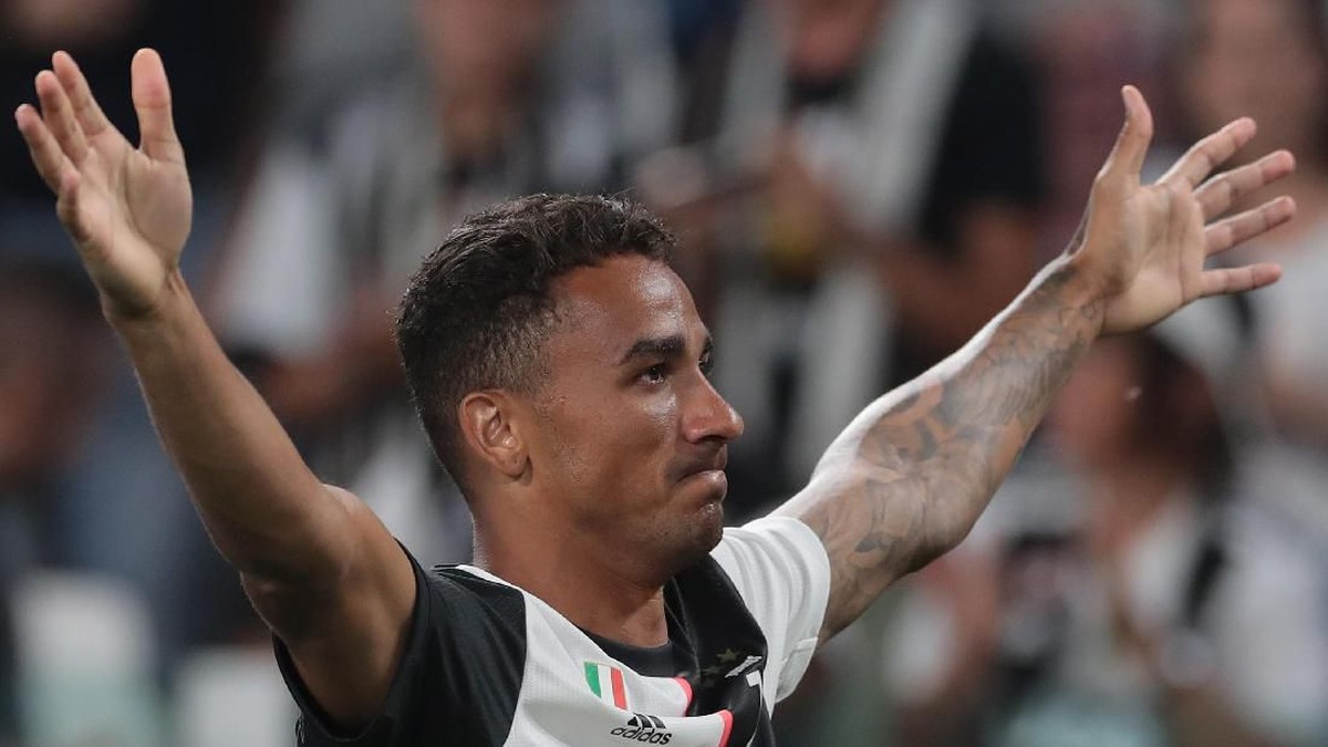 Danilo absen beberapa pekan karena cedera paha (Emilio Andreoli/Getty Images)