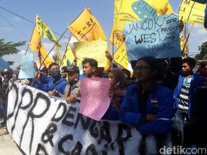 Pertolongan Pertama Bila Tiba-tiba Sesak Napas di Tengah Demo