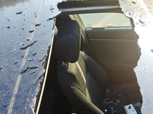 Kaca Honda Civic Meledak Gara-gara Taruh Sampo di Dalam Mobil Kaca Honda Civic Meledak Gara-gara Taruh Sampo di Dalam Mobil