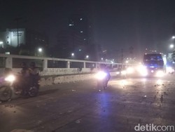 Massa di Slipi Bubar, Jalur DPR Arah Grogol Kembali Dibuka
