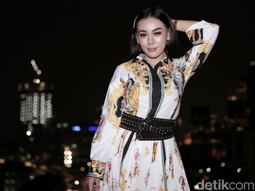 Bebby Fey Ceritakan Pertemuan dengan Atta Halilintar di Kelab Malam Bebby Fey Ceritakan Pertemuan dengan Atta Halilintar di Kelab Malam