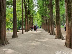 10 Tempat Wisata di Korea Selatan yang Sayang Kalau Terlewati 10 Tempat Wisata di Korea Selatan yang Sayang Kalau Terlewati
