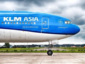 Awak Kabin Ditangkap karena Tinggalkan Hotel saat Karantina