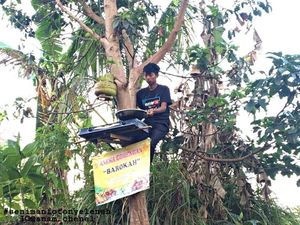 Jualan di Tempat Nyleneh, Para Penjual Makanan Ini Sukses Bikin Ngakak Jualan di Tempat Nyleneh, Para Penjual Makanan Ini Sukses Bikin Ngakak